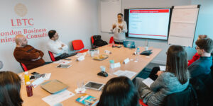 Developing Online Learning & Development and HR Analytics course in London, UK